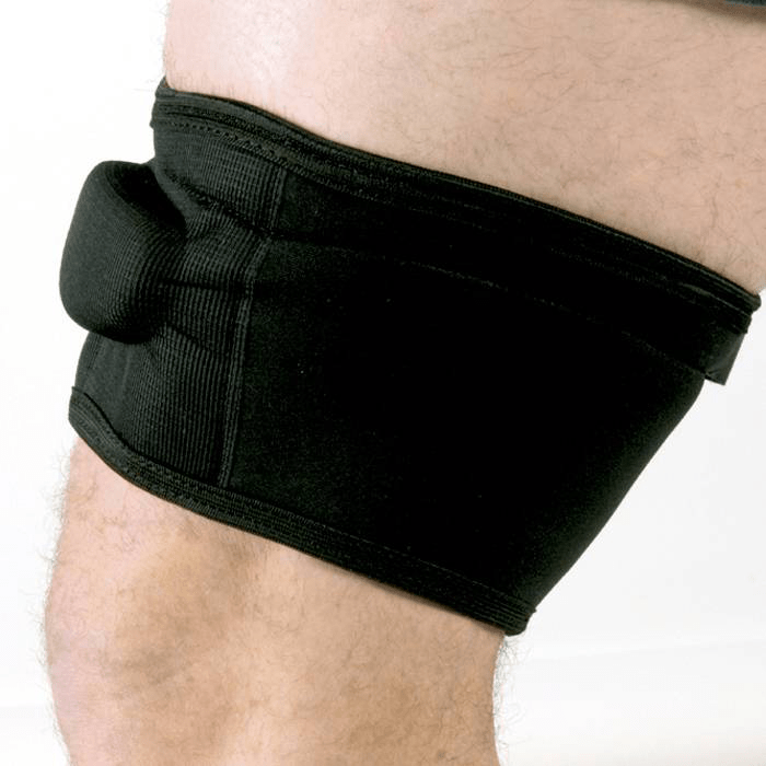 A person wearing a black knee brace with an R80 Rugby Aerial Support - Lifting Blocks.